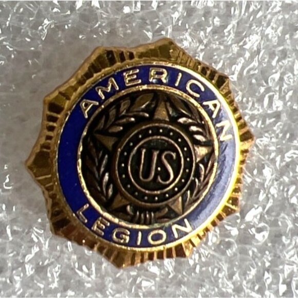 American Legion Gold & Blue Lapel Hat Pin Badge US Vintage Patriotic Collectible - Picture 1 of 3